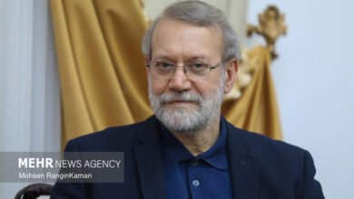 شهید علی لاریجانی الگویی از بندگی و مسئولیت‌پذیری بود